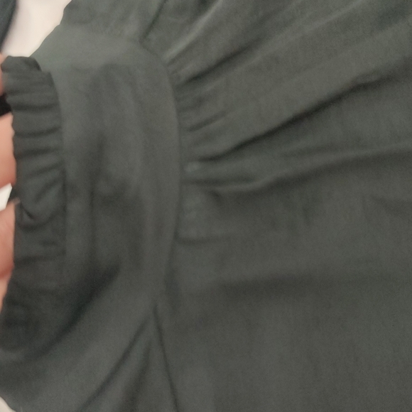 Zara button ruffle turtleneck top - Picture 3 of 12